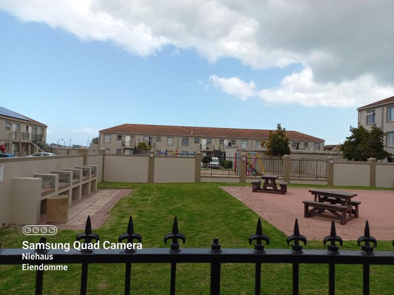 2 Bedroom Property for Sale in Guldenland Western Cape